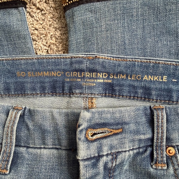 Chicos Women's girlfriend slim ankle jeans with Black beaded Fringe Hem - size 0 - Picture 6 of 7